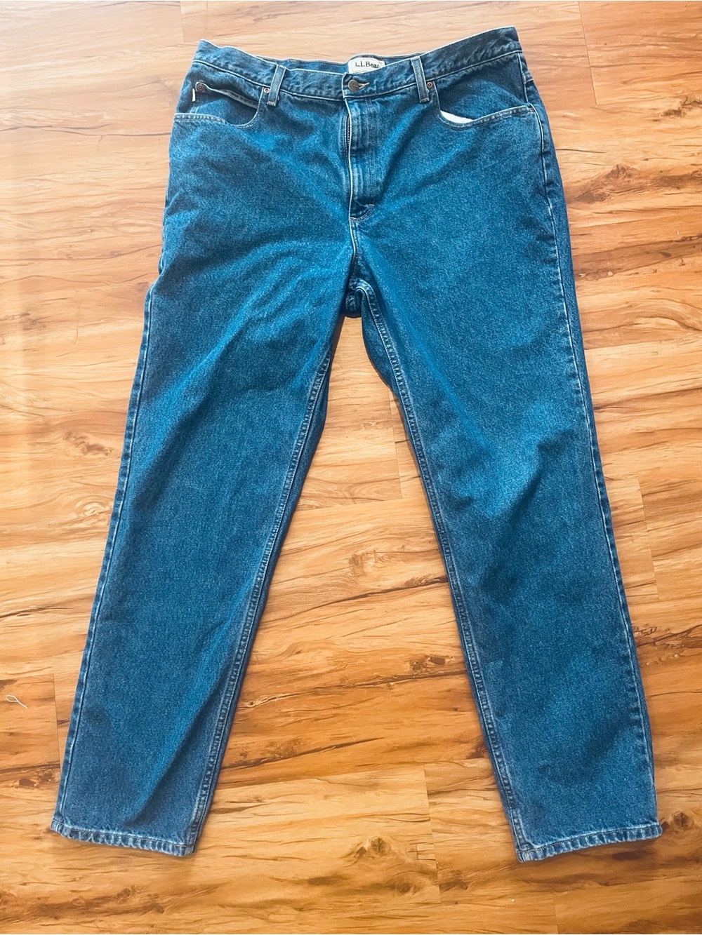 L.L. Bean Men’s Midwash Blue Straight-Leg Jeans Size 40x34, Pre owned